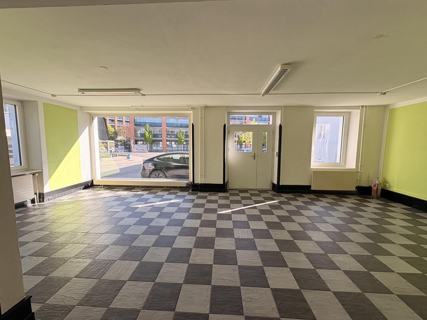 negozio di 66m²