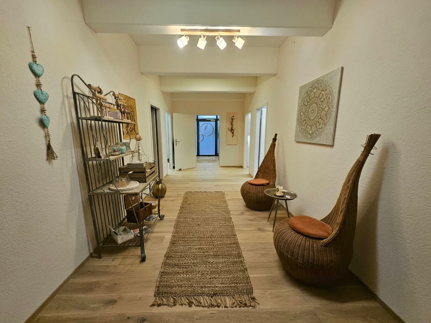 160m² office