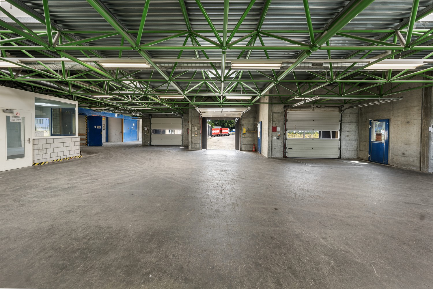 18600m² commercial