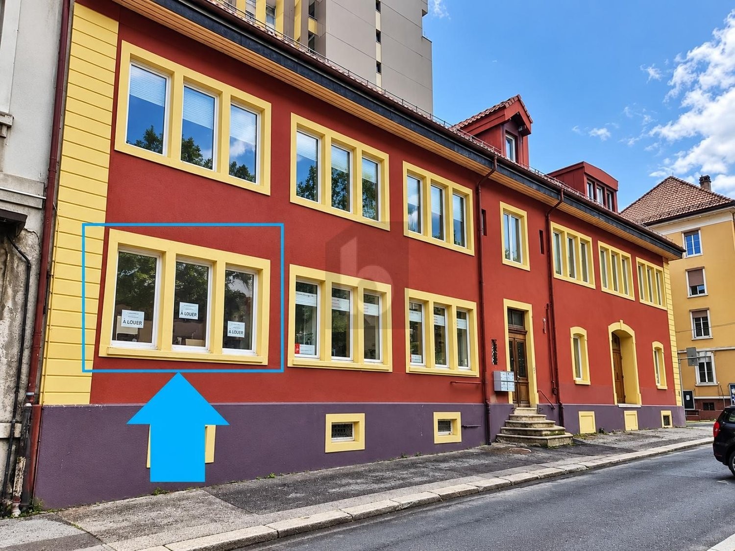 130m² office