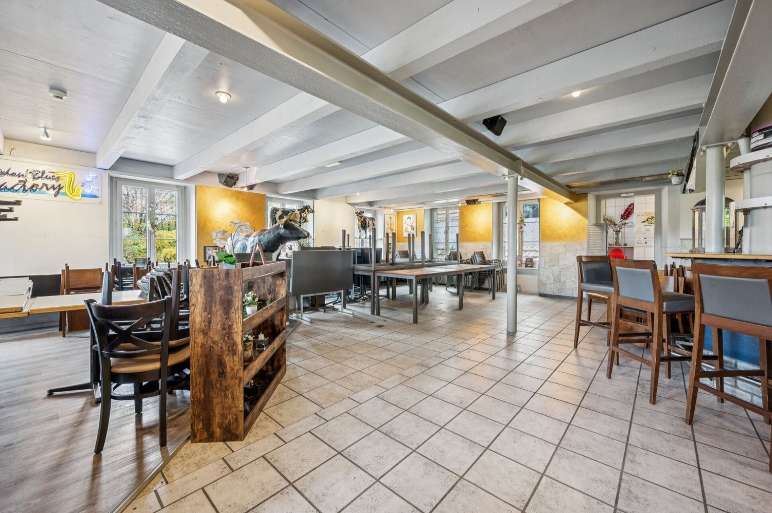 519m² restaurant