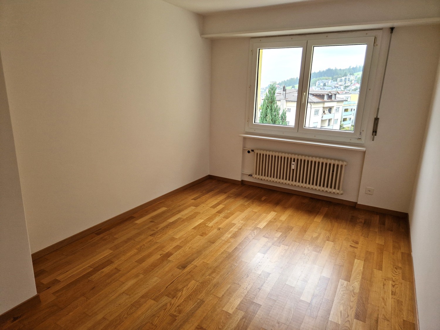 4 rooms apartment, Foto 1 von 8