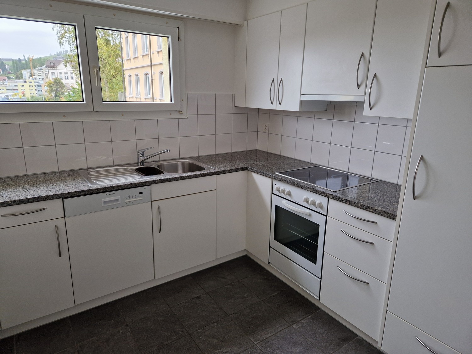 4 rooms apartment, Foto 8 von 8