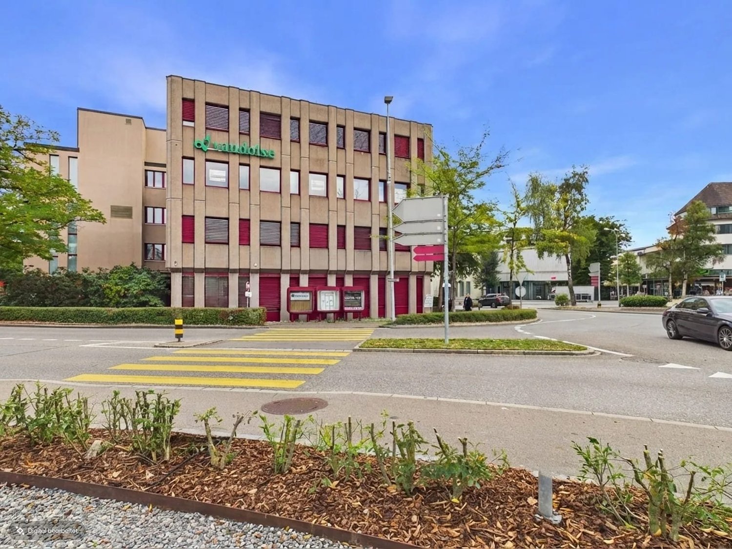 220m² commercial