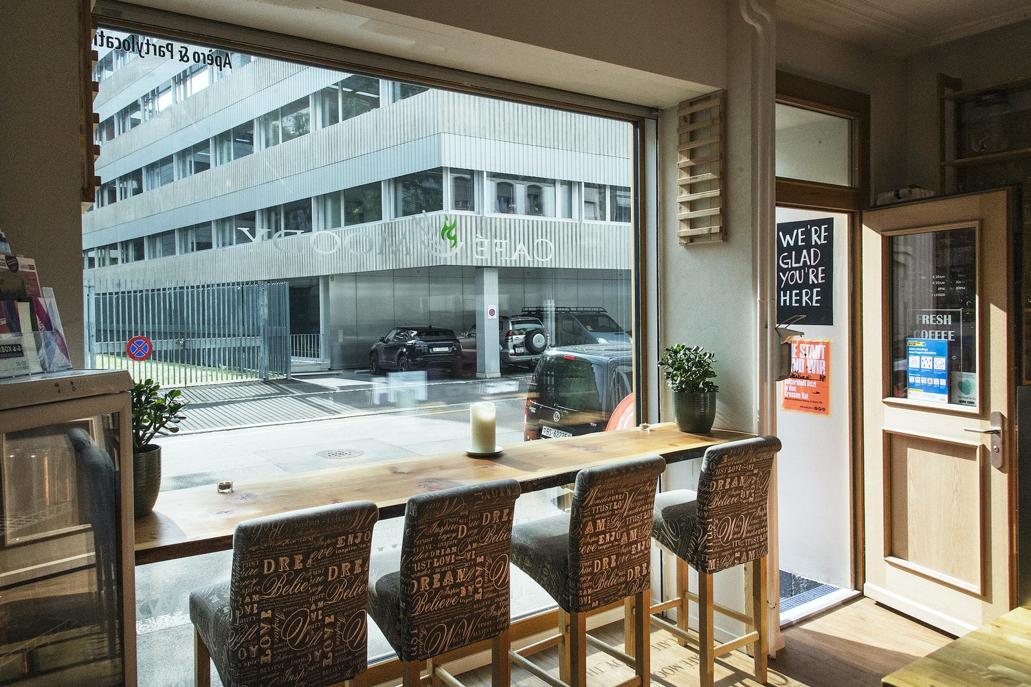 47m² commercial, foto 1 di 5
