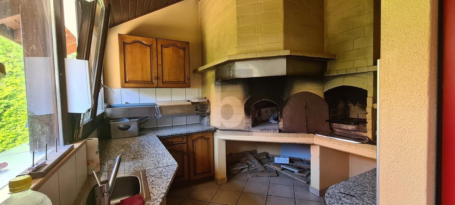 12 Zimmer Einfamilienhaus, Foto 1 von 4
