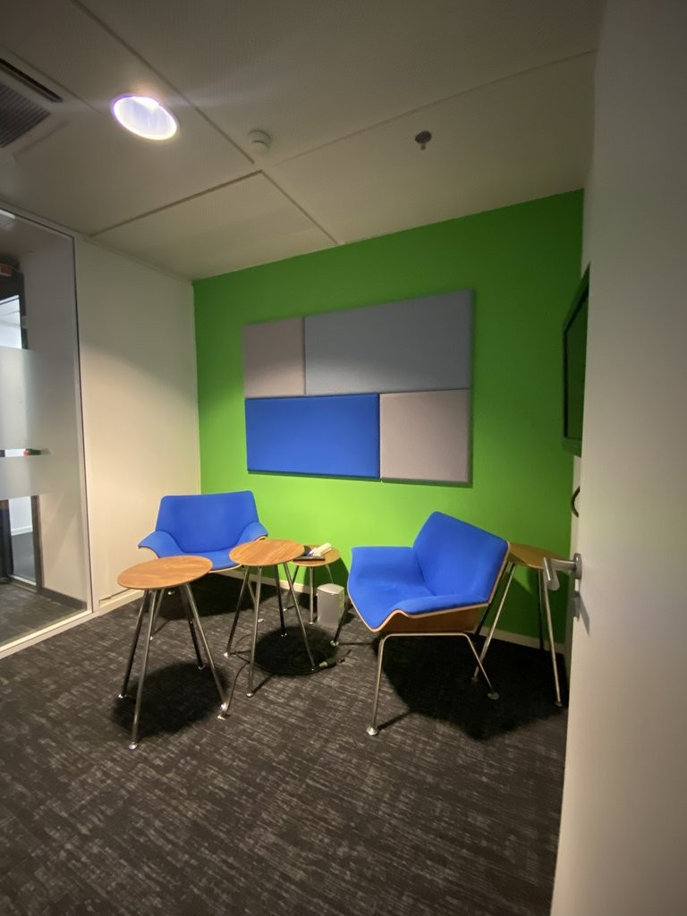 677m² Büro","description":"677 m2 Fläche im Geneva Business Center in Lancy
Gelegen 10 Minuten von der Autobahnausfahrt entfernt und 5 Minuten zu Fuss von der Tramstation "les Esserts"
Das Geneva Business Center bietet zahlreiche Dienstleistungen an, unter anderem Facility Management, Empfangs- un, Foto 7 von 9