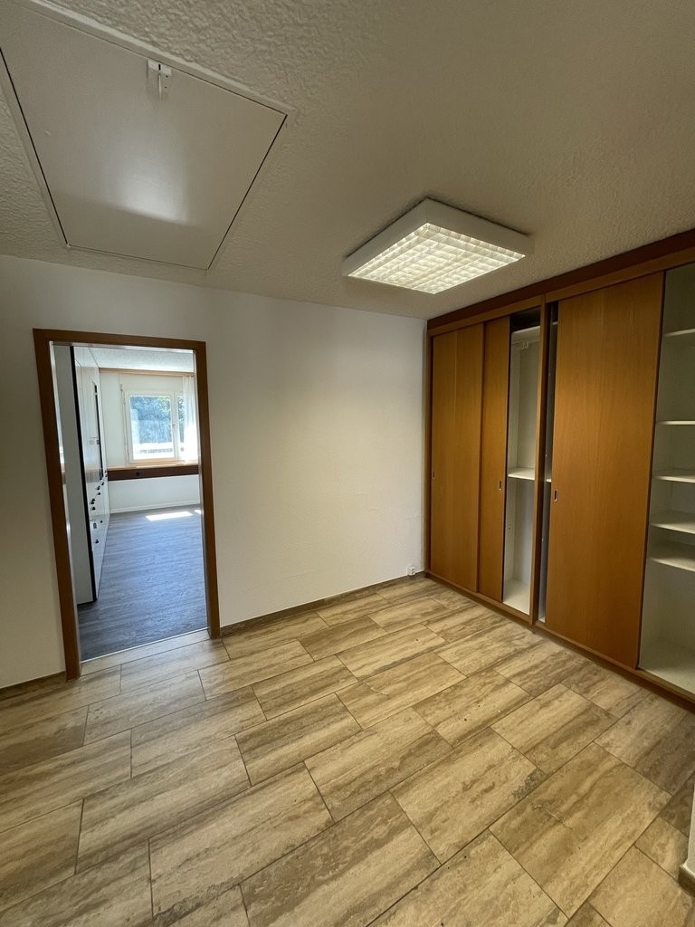 105m² office
