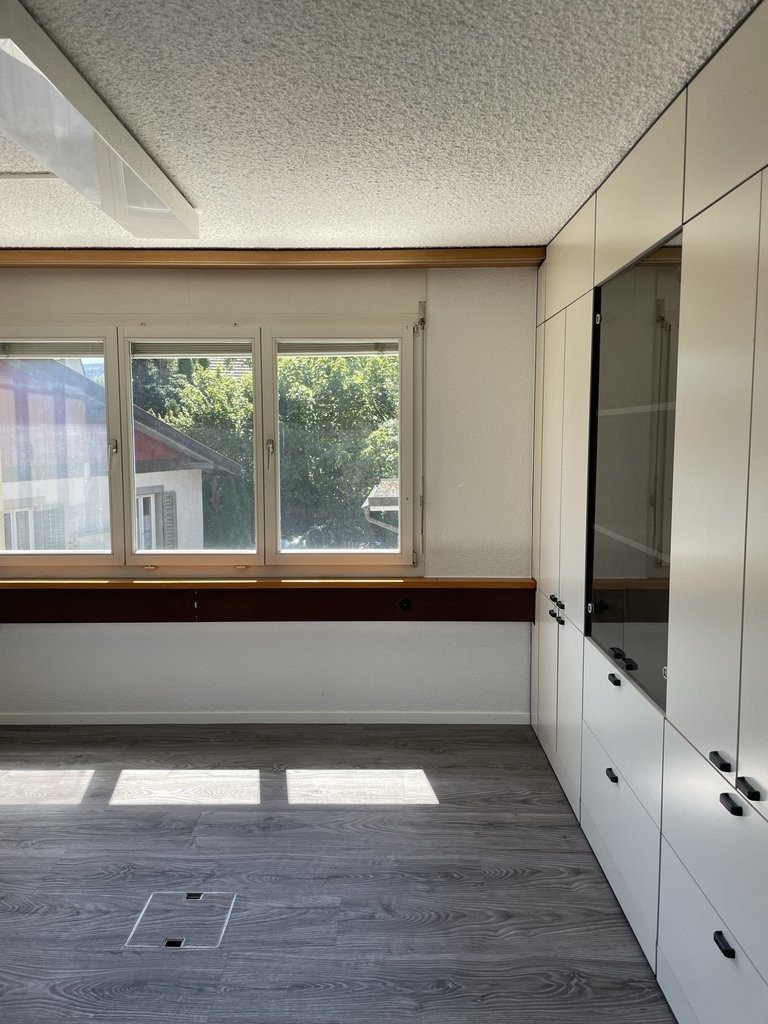105m² office