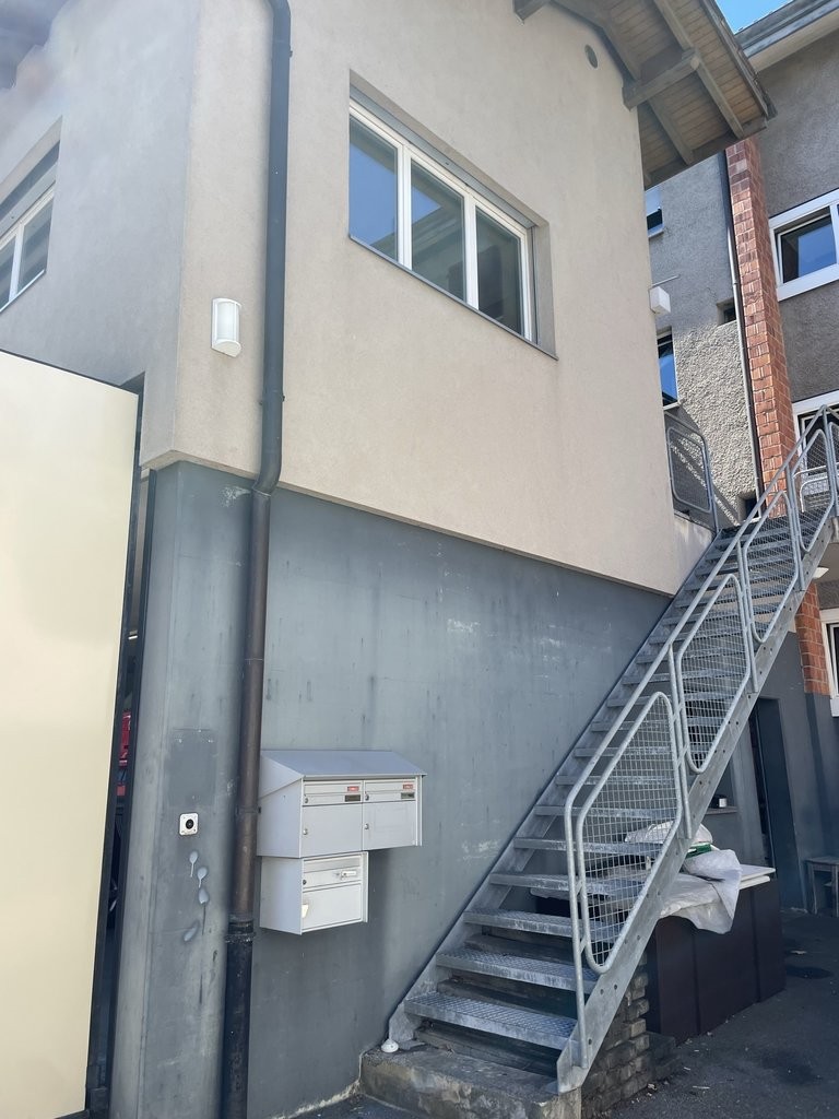 105m² office