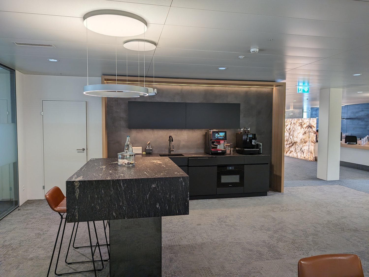 965m² de bureaux