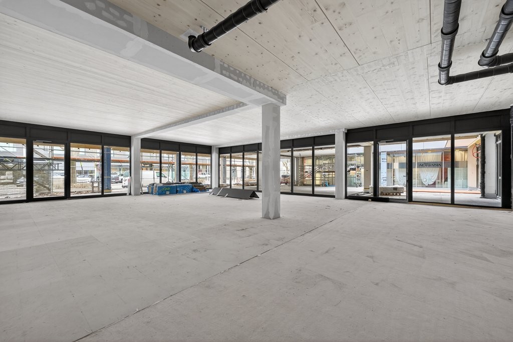270m² shop, Foto 6 von 6
