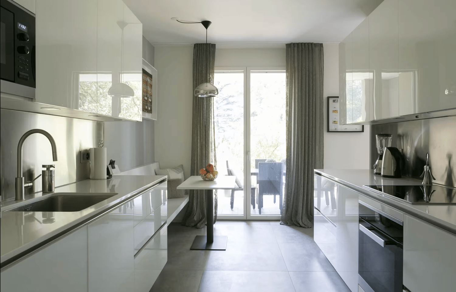 6 rooms apartment