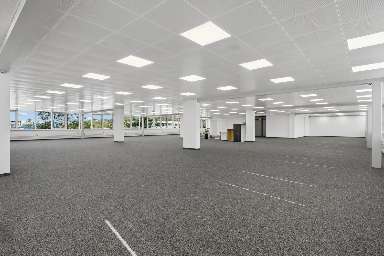 841m² office, photo 4 of 10