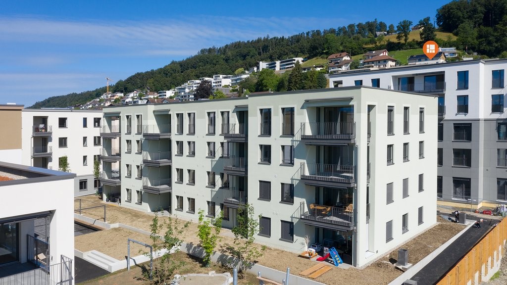 83m² commercial
