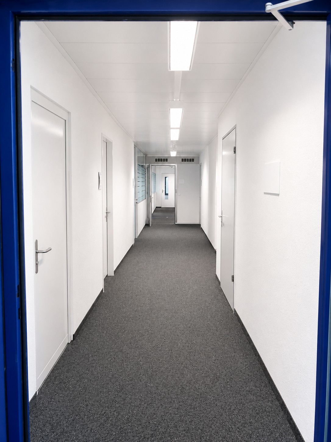 52m² office