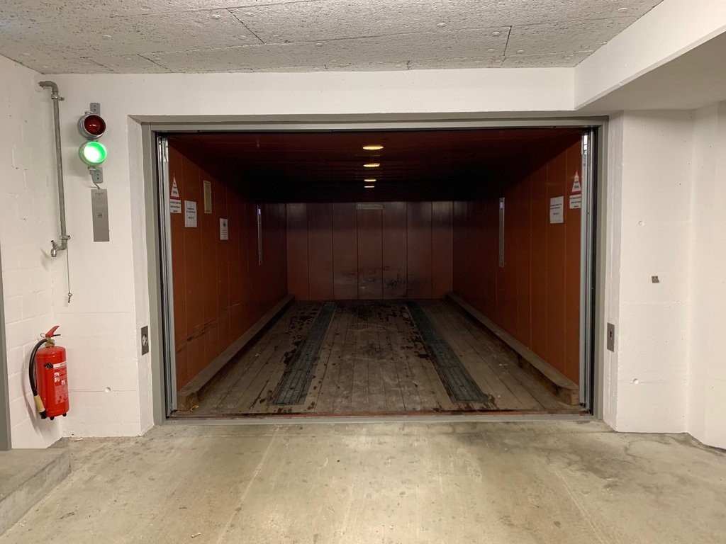 Underground slot, Foto 1 von 3