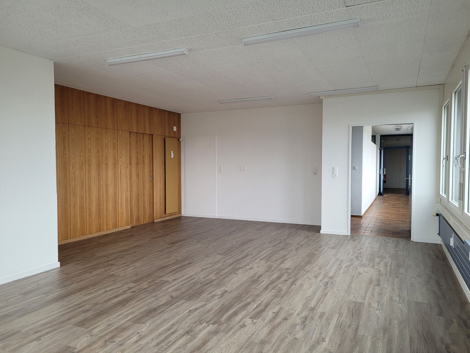 72m² bureau