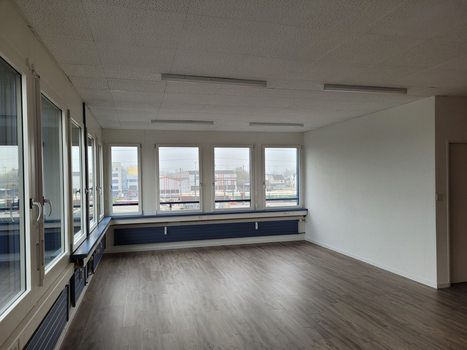 72m² bureau