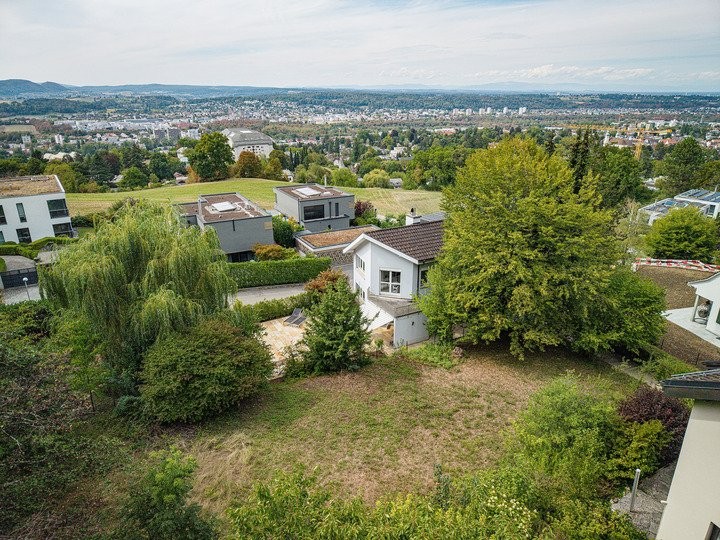 900m² building land