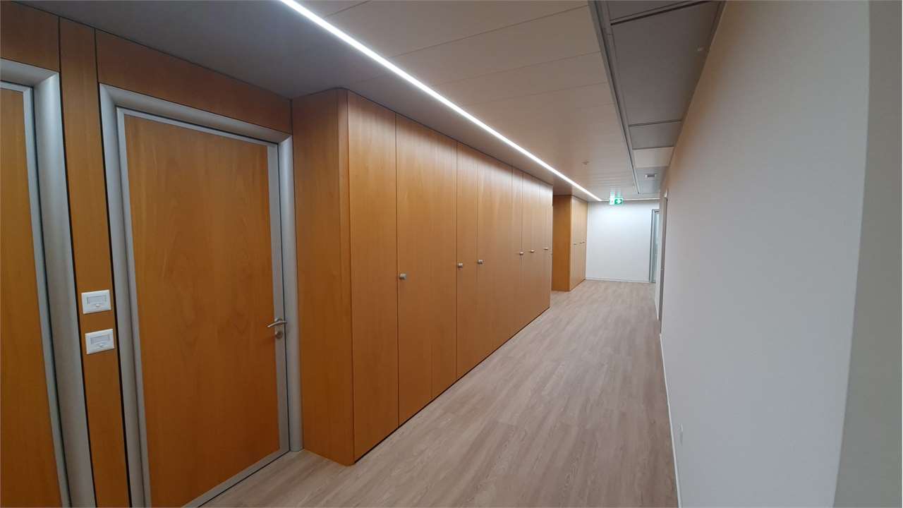 Office, Foto 1 von 3