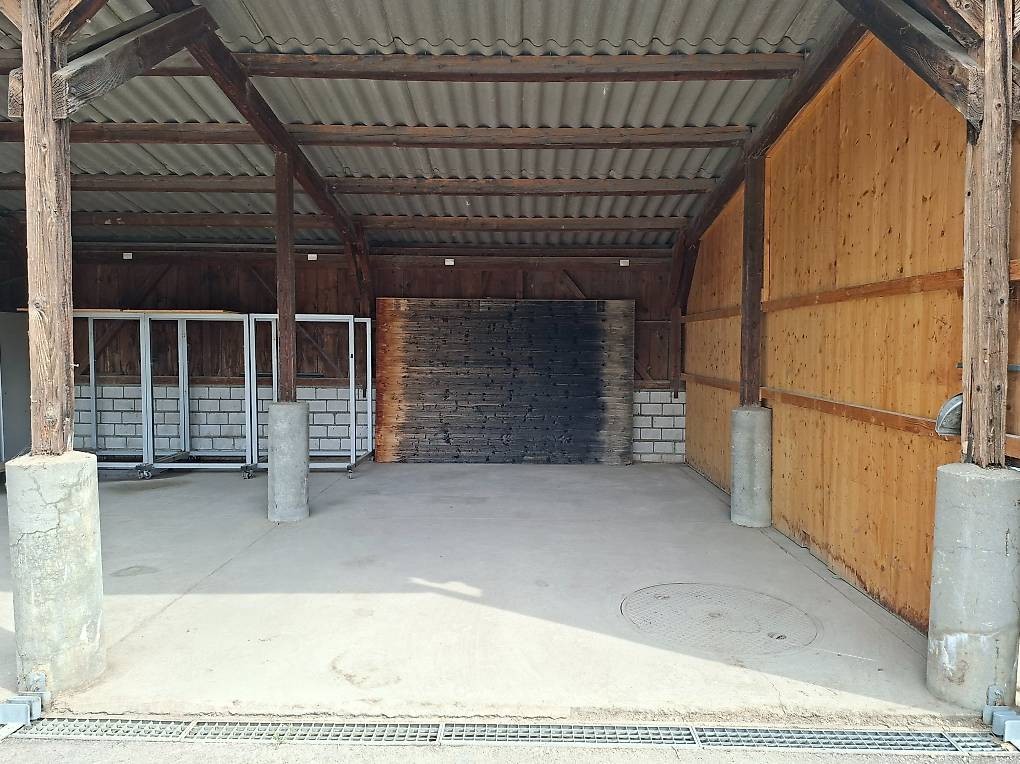 Covered slot, Foto 1 von 3
