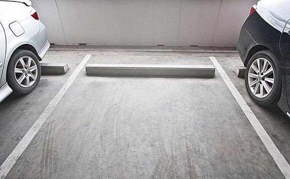 Underground slot