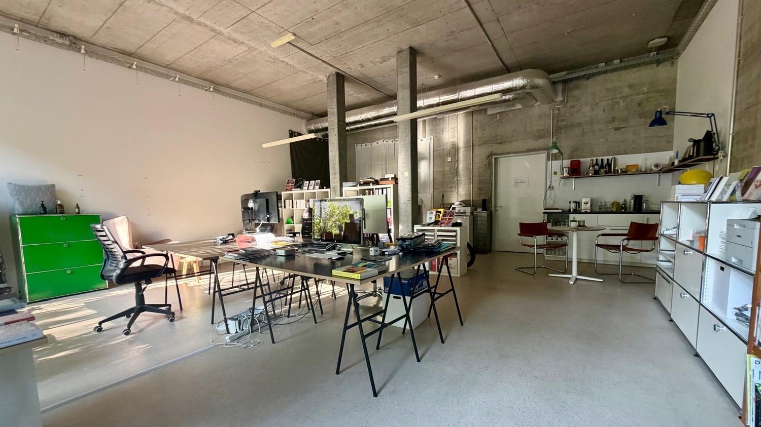 Büro, Foto 1 von 2