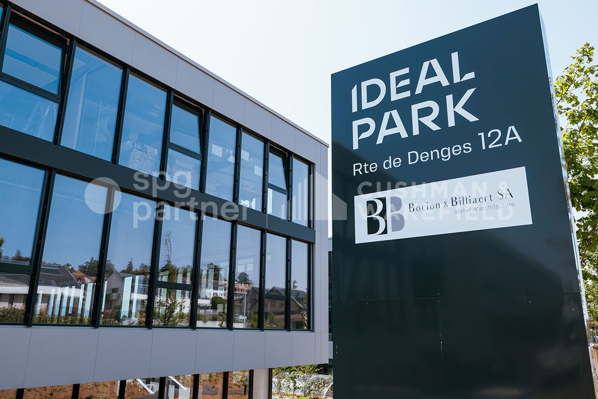 652m² commercial