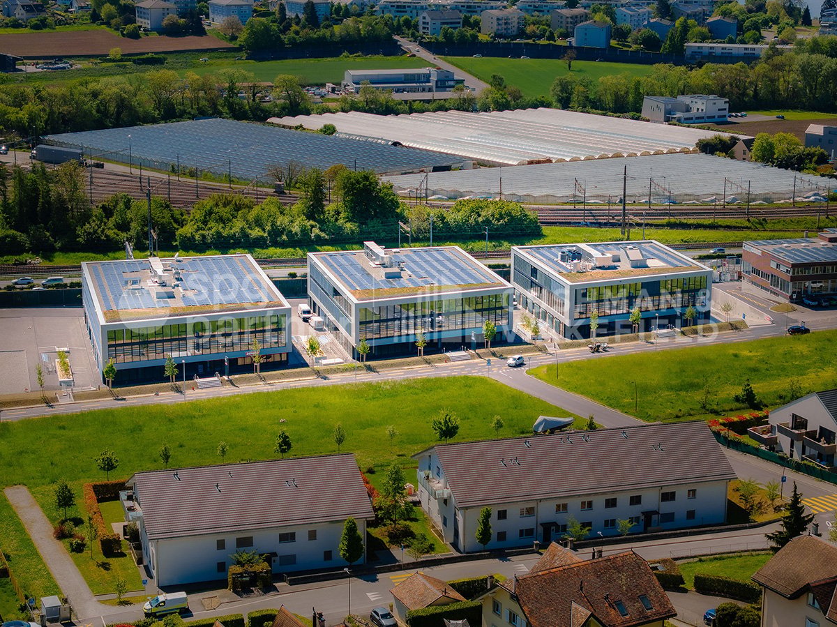 652m² commercial