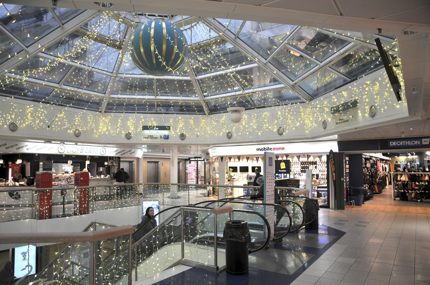 19m² shop