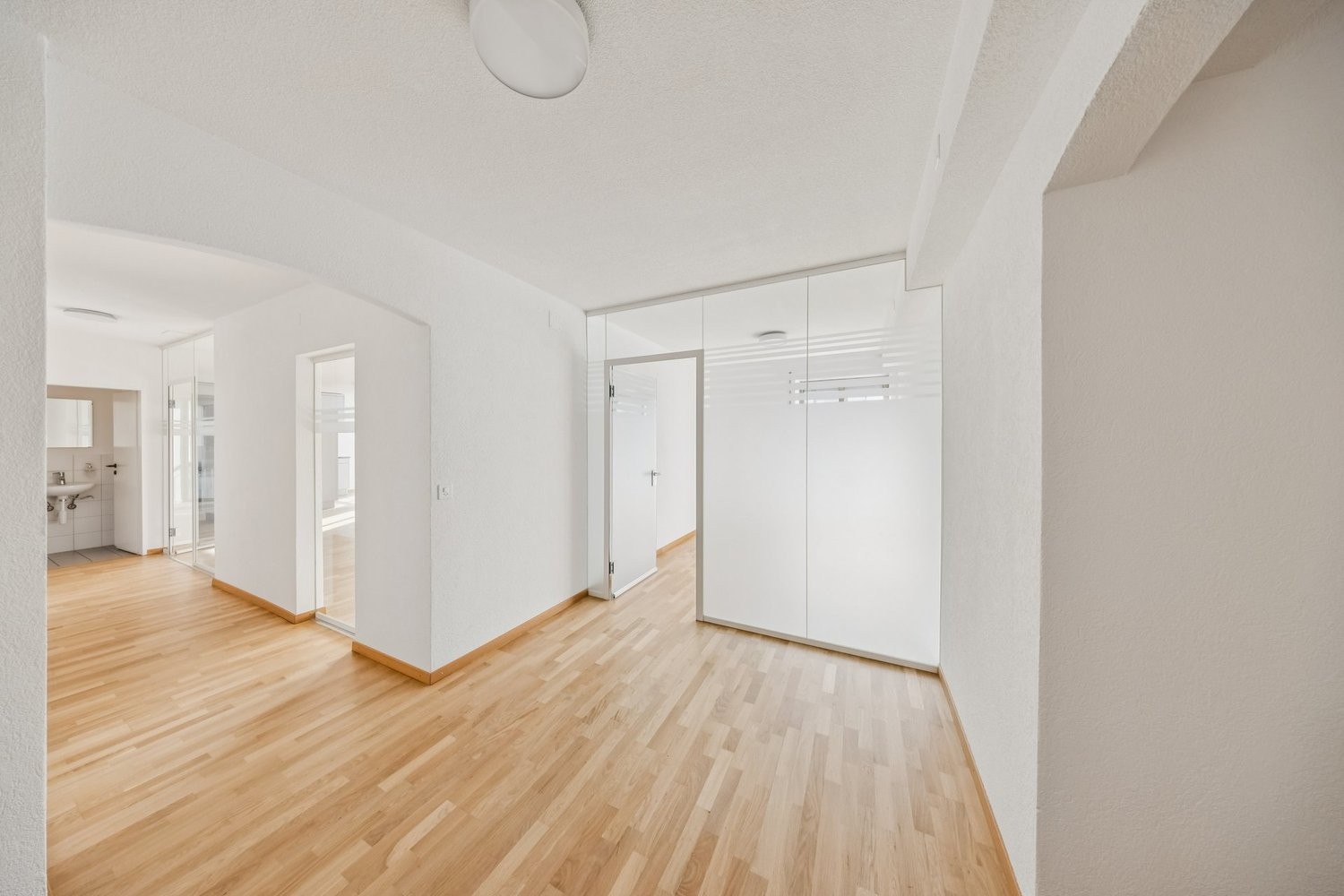 4 rooms apartment, Foto 10 von 10
