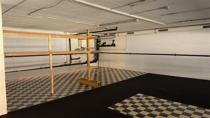 337m² commercial