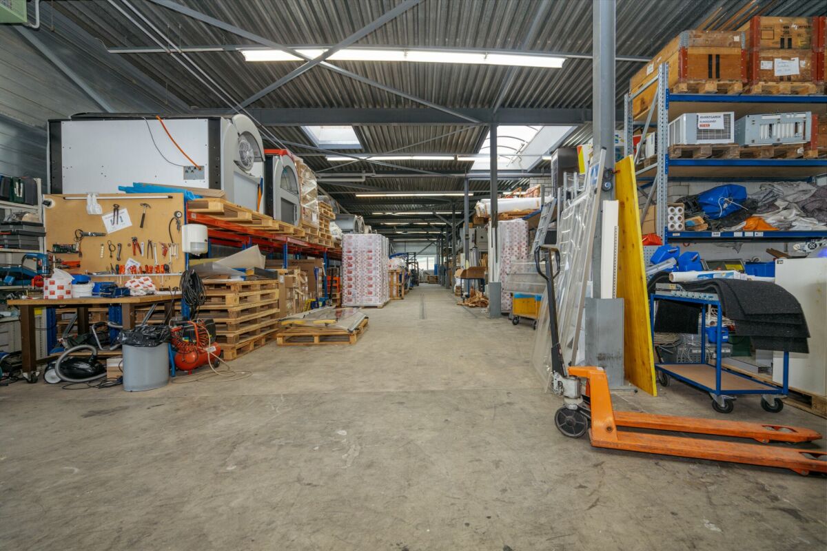 Fabbrica di 400m²