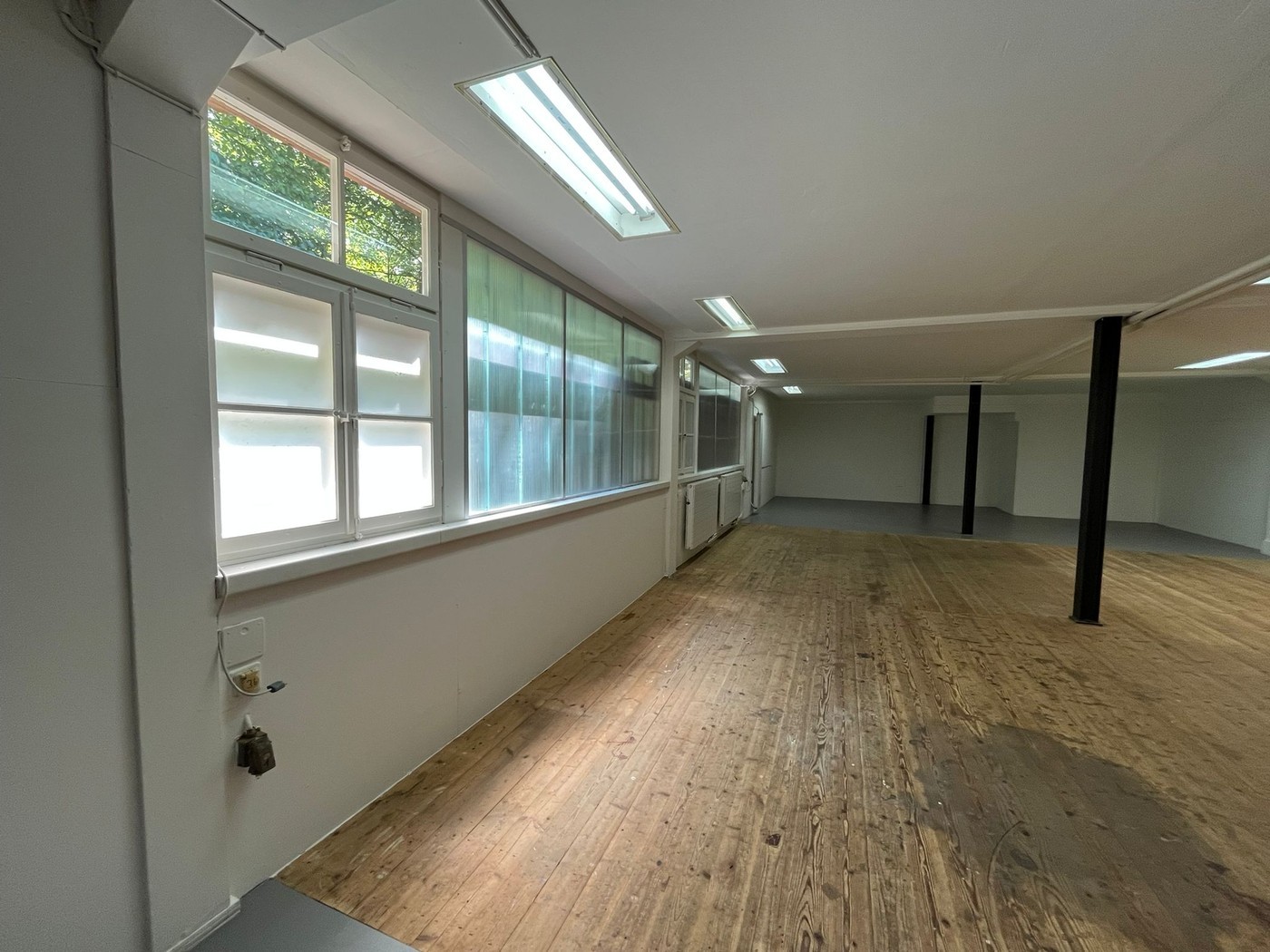 Commercial, Foto 4 von 6