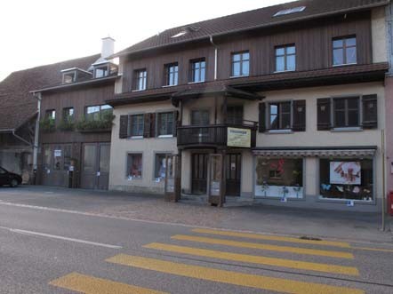 Commercial, Foto 3 von 6
