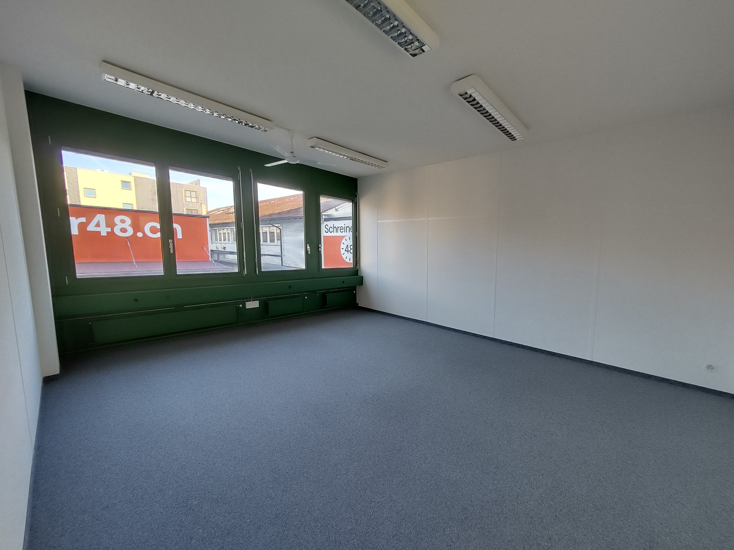 168m² ufficio, foto 2 di 5