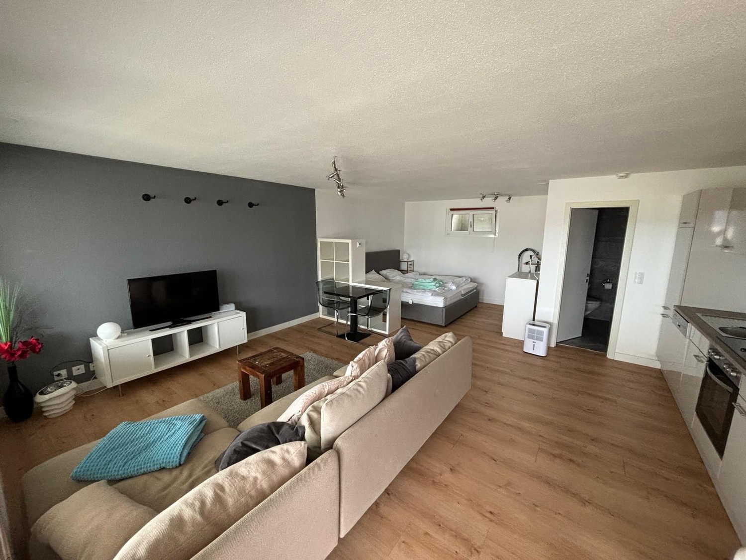 1 room apartment, Foto 1 von 6