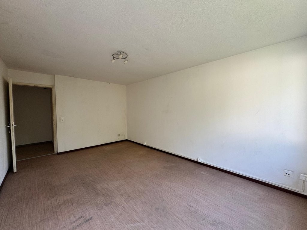 1 room apartment, Foto 2 von 5