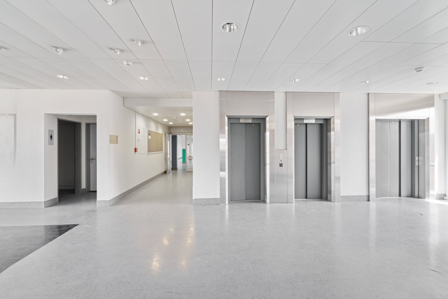 950m² office, Foto 9 von 10
