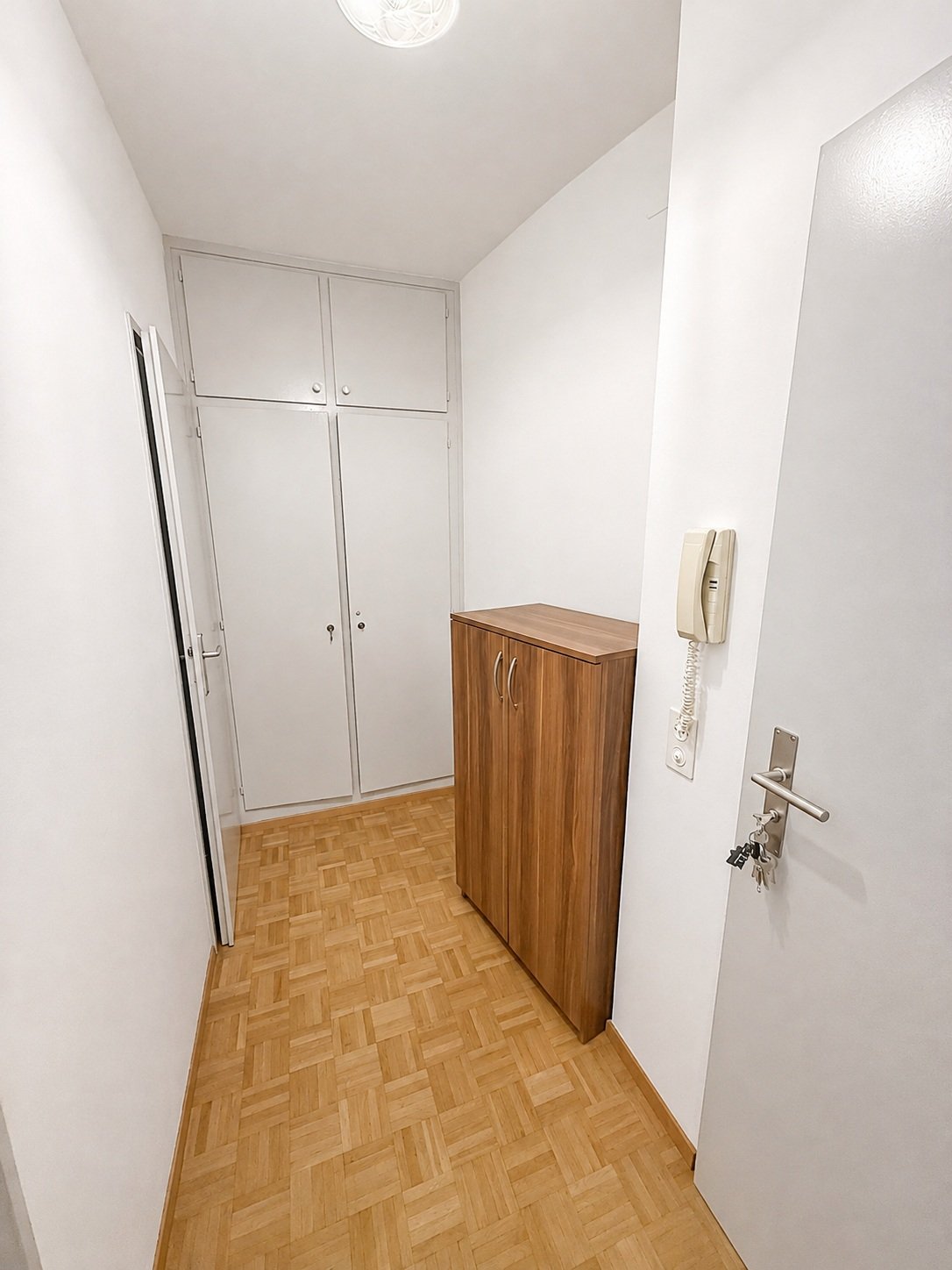 2 ½ Zimmer möbliertes Apartment