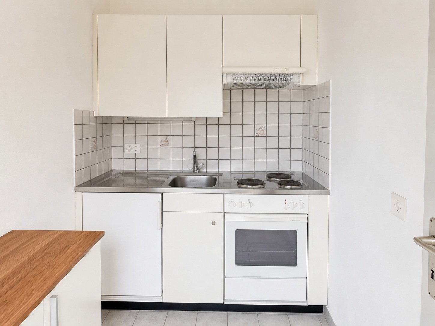 2 ½ Zimmer möbliertes Apartment