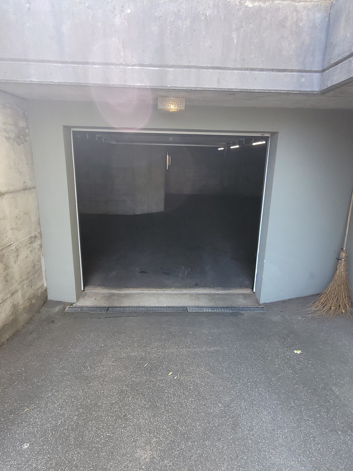 Underground slot, Foto 2 von 2
