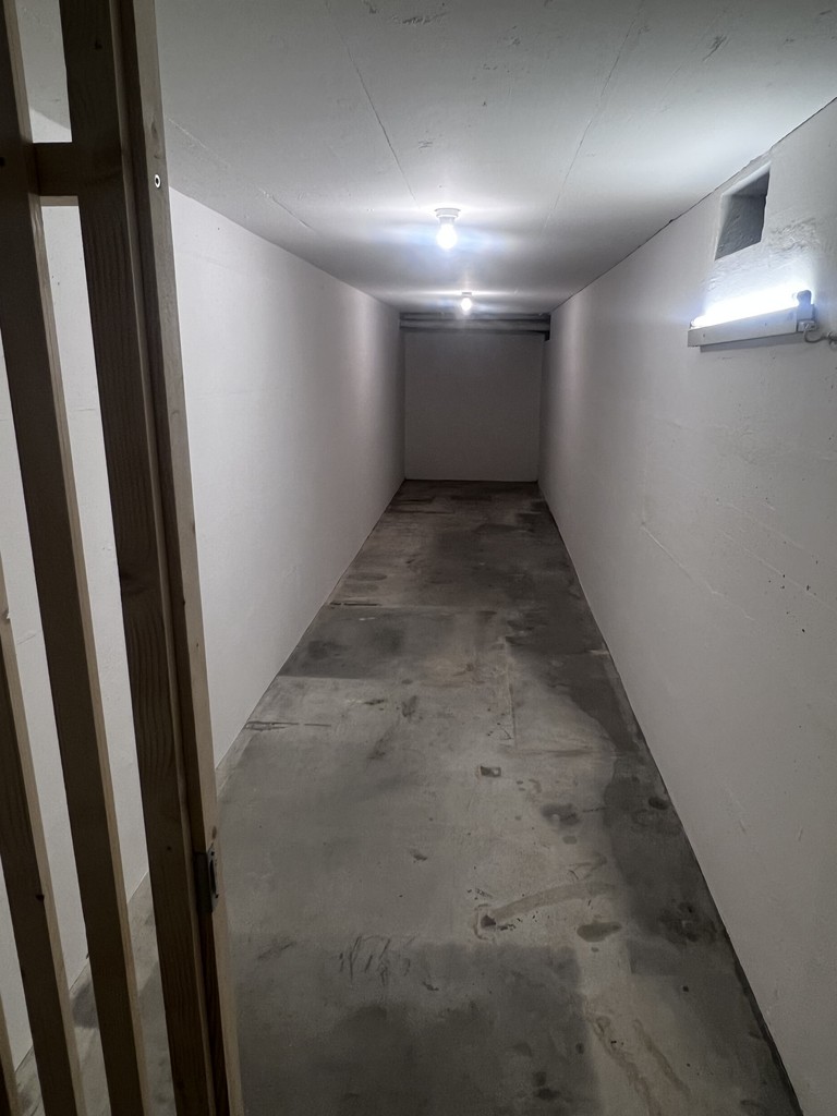 15m² storage room
