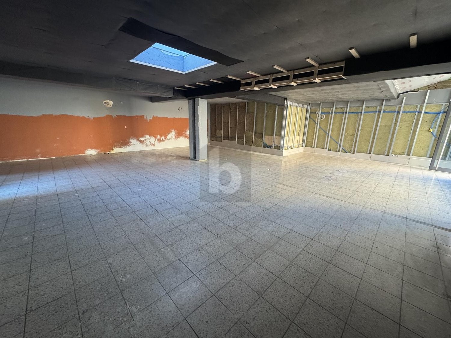 320m² commercial land