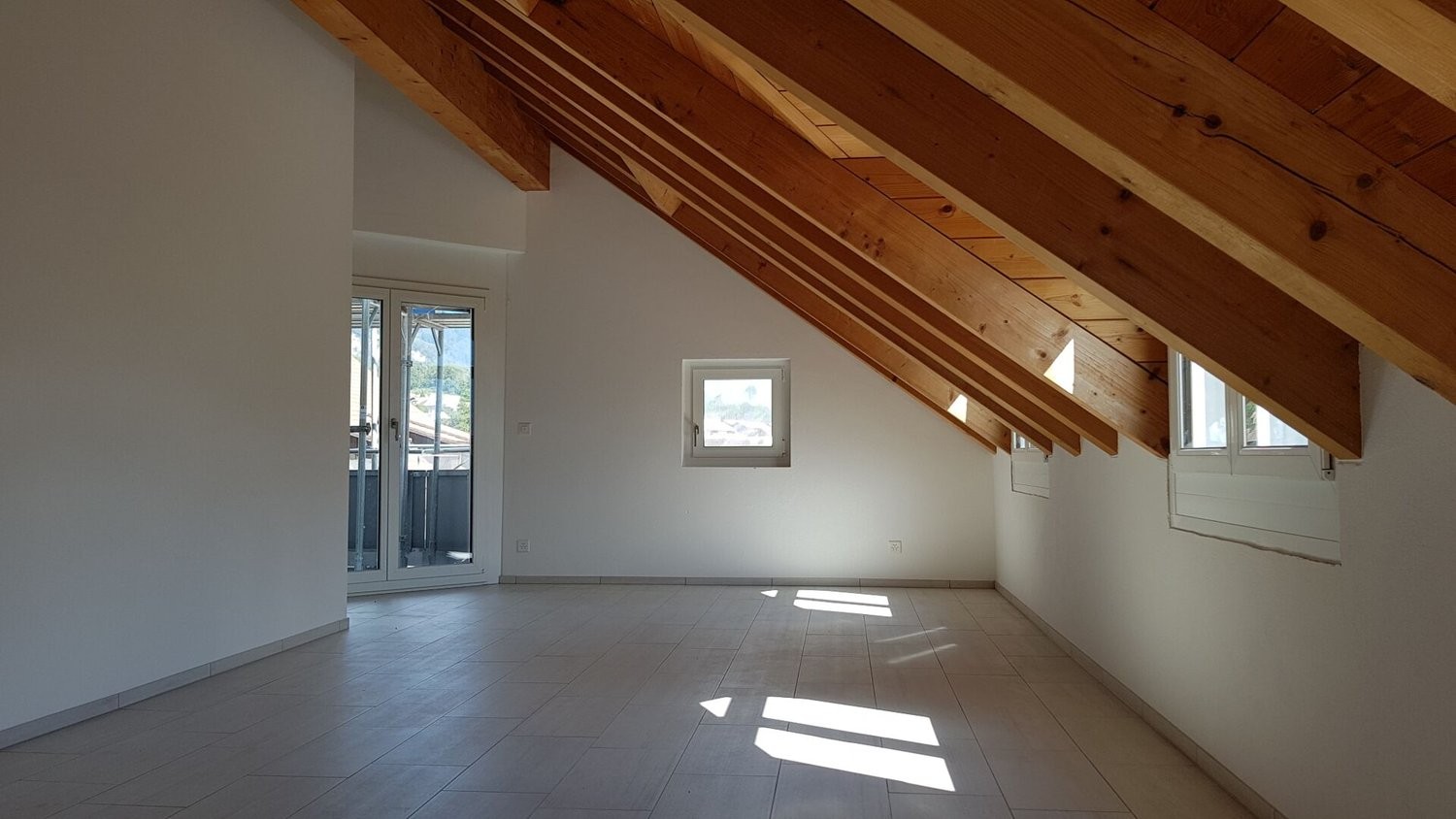 4 ½ rooms roof flat, Foto 2 von 10