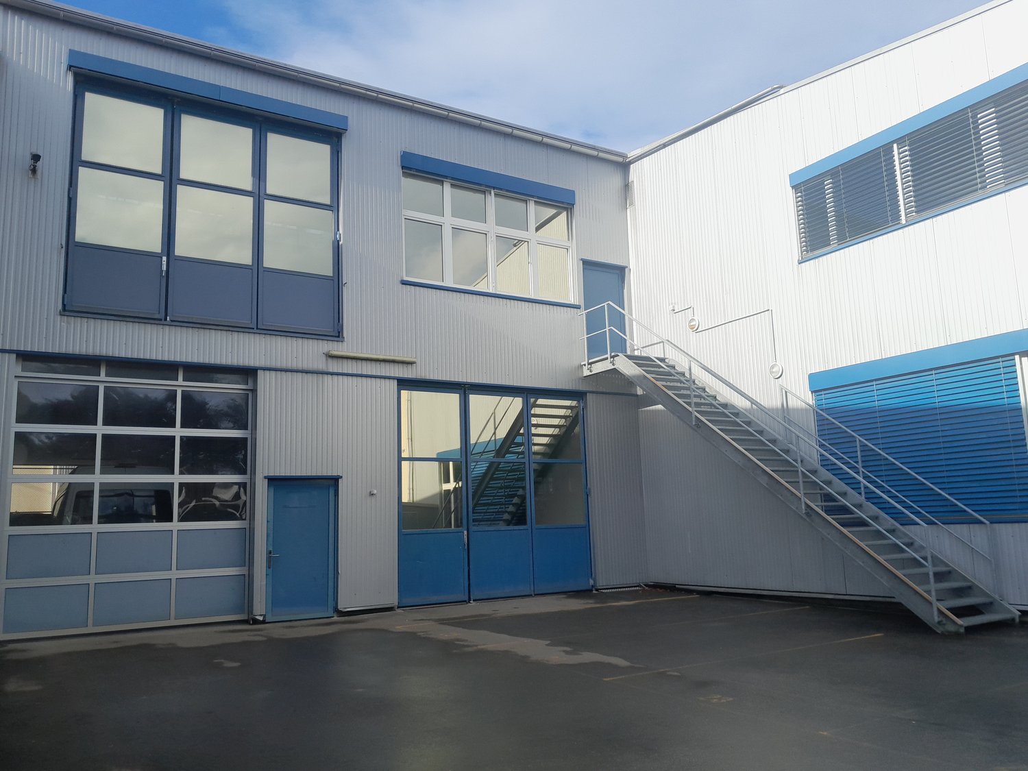 708m² storage room, Foto 1 von 7