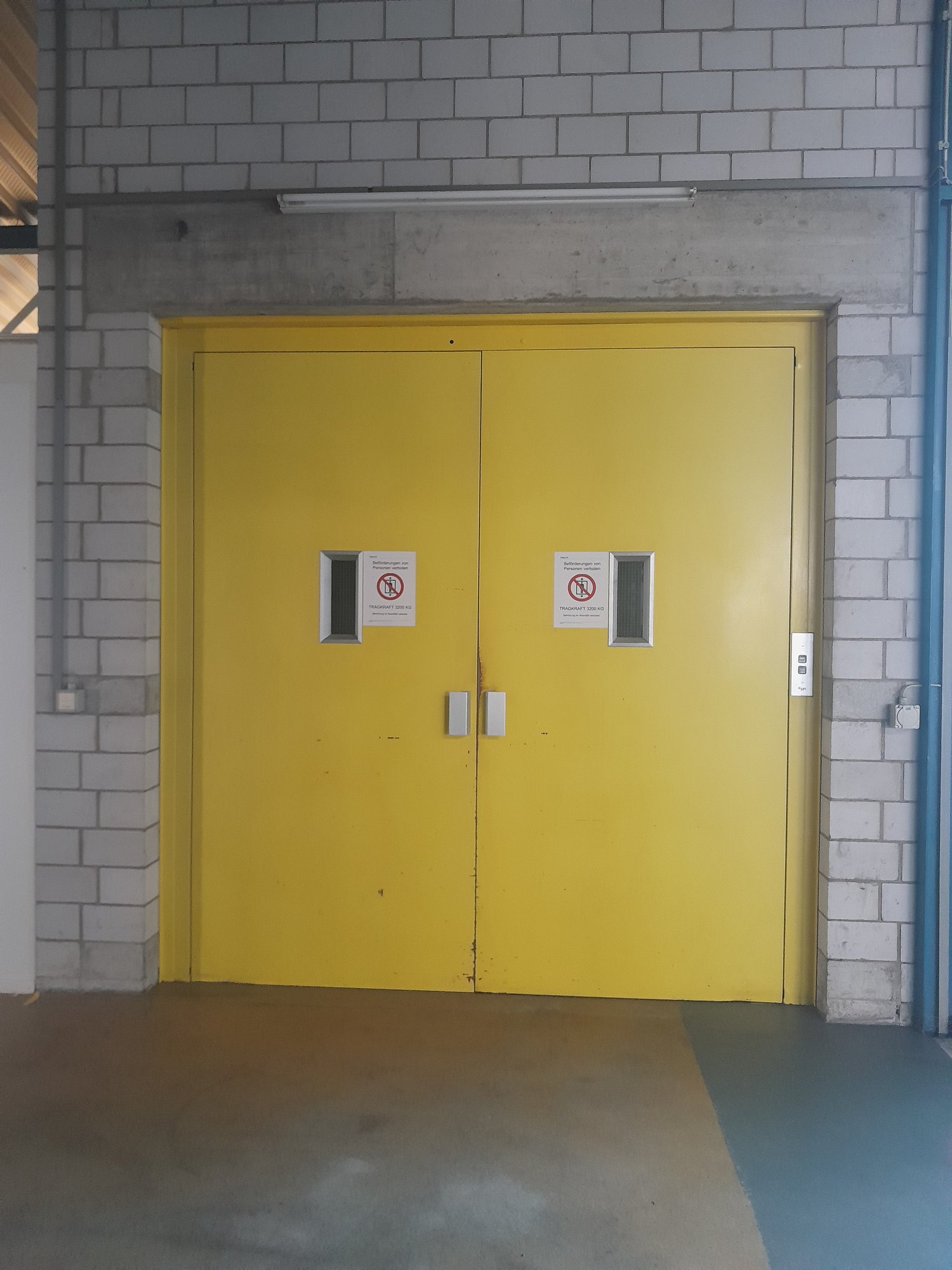 708m² storage room, Foto 5 von 7