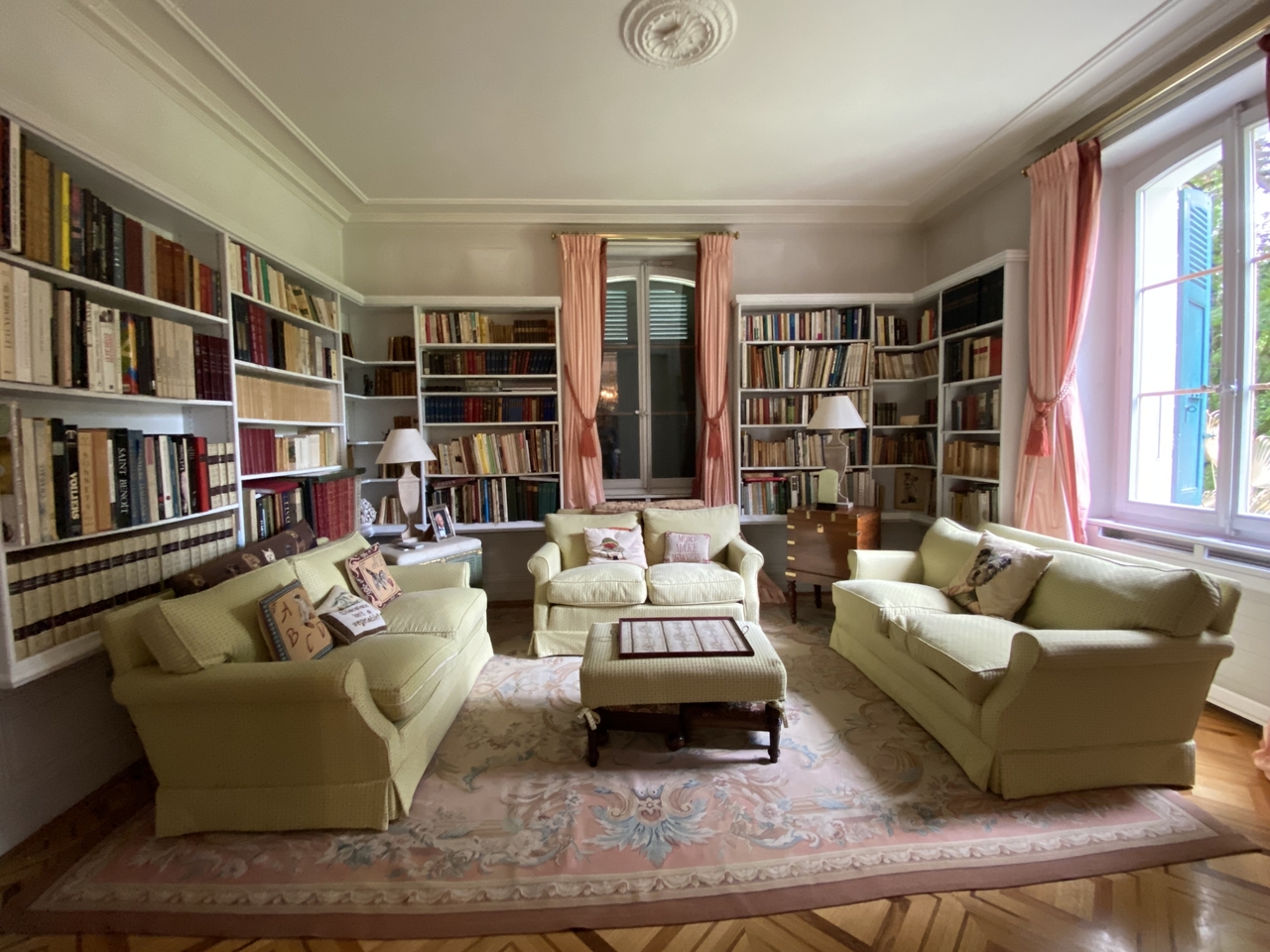 1 room single room
