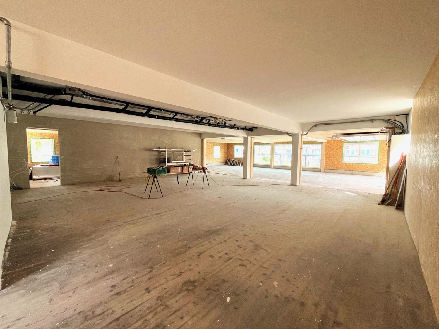 400m² commercial